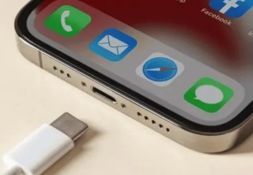 尉氏苹果15维修分享iPhone15改USB-C接口后能和安卓用户互借充电器吗